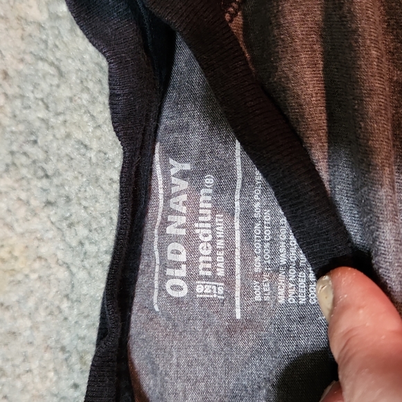 Old navy tee med grey black - Picture 2 of 4